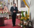 Bild: luk
Pfarrvikar Eugen Yurchenko an seinem "Hauptarbeitsplatz". Er hält aber nicht nur in der Kastler Pfarrkirche (Bild) Gottesdienste, sondern auch in Kemnath und Waldeck.