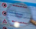 Symbolbild: Jens Büttner/dpa
Über 4 Millionen Deutsche werden jährlich Opfer sogenannter "Fake-Shops". Auch in Weiden gibt es immer wieder Fälle von "Cybercrime".