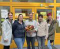 Bild: Monika Steffens
Angelika Schneeberger (Mitte) mit Mitgliedern des Elternbeirates
