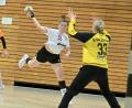 Archivbild: Hubert Ziegler
Für Franziska Mutzbauer (Mitte) und die Oberliga-Handballerinnen des HC Sulzbach geht es am kommenden Wochenende gegen den TSV Roßtal.