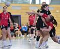 Bild: mhs
Verena Luley (rechts) hat ihre Karriere bei der HSG Nabburg/Schwarzenfeld beendet, Anna Stubenvoll (links) geht weiter auf Torejagd Am Samstag starten die Handballerinnen aus Nabburg und Schwarzenfeld mit einem Heimspiel gegen Pleichach in die neue Saison.