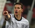 Bild: Federico Gambarini/Deutsche Presse-Agentur GmbH/dpa
Die Terroranschläge von Paris vor zehn Jahren lassen Ex-Nationalspieler Julian Draxler nicht los. (Archivbild)