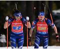 Bild: Martin Schutt/dpa
Julia Simon (l) darf nach dem Kreditkartenbetrug an ihrer Teamkollegin Justine Braisaz-Bouchet (r) bei Olympia teilnehmen. (Archivbild)
