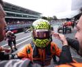 Bild: Ettore Chiereguini/AP/dpa
Norris feiert den Sieg mit seinem Team.
