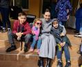 Bild: Maksym Kozutsky/Lviv City Hall/AP/dpa
Bereits bei ihrem ersten Besuch kurz nach Kriegsbeginn erregte US-Schauspielerin Angelina Jolie großes Aufsehen. (Archivbild)