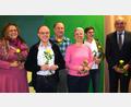 Bild: Hirsch
Optimistisch gehen die Spitzenkandidaten der Schwandorfer Grünen in den Kommunalwahlkampf (von links): Anja Wilhelm, Christoph Beck, Paul Groß, Miriam Pöhlmann und Sabine Ernst. Rechts steht Landtagsabgeordneter Jürgen Mistol.