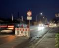 Bild: Petra Hartl
Am Dienstagabend wurde die Amberger Straße zwischen Amberg und Kümmersbruck gesperrt, weil hier eine Leitung für den neuen Wohnpark "Am Stadtgarten" verlegt werden muss.