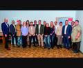 Bild: Uwe Bergmann
Daniel Hutzler (Achter von links) ist Spitzenkandidat der SPD Schnaittenbach. Stellvertretender Landrat Michael Rischke (von links) gratulierte auch den Bewerbern Matthias Kick, Manfred Kick, Lilly Kauer, Sarah Reiß, Christian Jöns, Günter Siegert, Gerald Dagner, Kerstin Maunz, Yvonne Biller, Günter Schuller, Inge Daller, Uwe Bergmann, Christian Hartmann und Ute Pirke zur Nominierung.