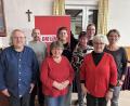 Bild: Tamara Woppmann
Die Linke sieht sich im Aufwind, war bei einer Kreisversammlung in Schwandorf zu hören. Das Vorstandsfoto zeigt von links Manfred Preischl, Christian Oberthür, Christa Braun, Francesco Giacalone, Susanne Brey, Tobias Mainka, Uschi Maxim und Manuela Sperber.