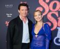 Bild: Annette Riedl/dpa
Kate Hudson und Hugh Jackman bei der Europapremiere des Films „Song Sung Blue“.