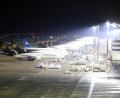 Bild: Sascha Thelen/dpa
Wegen Blitzeis wurde der Flugbetrieb am Flughafen Köln/Bonn am Nachmittag für 45 Minuten unterbrochen.