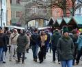 Bild: Kunz
Trotz Kälte herrschte großer Andrang beim letzten Kathreinmarkt in Weiden.