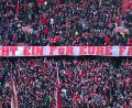 Bild: Sven Hoppe/dpa
Ein Fan-Plakat in der Münchner Arena.