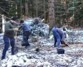 Bild: no
Im Rahmen der Waldbegehung und Pflanzung waren die Gemeinderäte auch körperlich gefordert.