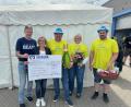 Bild:  Nitzbon
Nach dem Frühlingsfest der Firma Nitzbon gab es 2024 eine Spende in Höhe von 16 875 Euro für die Kinder-Krebshilfe. Vorsitzende Petra Waldhauser (Zweite von links) und ihr Stellvertreter Marco Kind (links) bedankten sich bei Josef Nitzbon, seiner Frau Christine und Sohn Michael (rechts).