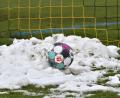 Bild: Hubert Ziegler
Bei der aktuellen Witterung scheint es wenig realistisch, dass der Ball am kommenden Wochenende in den regionalen Amateurligen noch rollt. Doch frühzeitige Absagen sind trotzdem nicht möglich. Warum ist das so?