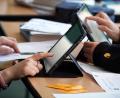 Bild: Soeren Stache/dpa
Tablets oder Laptops gehören an vielen Schulen zum Unterricht dazu. (Archivbild)