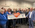 Bild: Volksbank Raiffeisenbank Nordoberpfalz
Die Vertreter der Vereine freuen sich über die Unterstützung.
