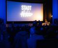 Bild: Noah Wegmüller-Kocher
Am Mittwochabend fand die Premiere des Films "Stadt Null" im Neue-Welt-Kino in Weiden statt.