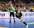 Bild: Federico Gambarini/dpa
Kapitänin Antje Döll ist bislang die erfolgreichste Werferin im DHB-Team.