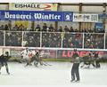 Bild: Hubert Ziegler
Die Eishalle Amberg soll saniert werden. Die Stadt Amberg hofft auf eine Förderung aus dem Programm des Bundes, die sogenannte "Sportmilliarde". Im Bild eine Szenerie aus einem Spiel der Eishockey-Bayernliga (ERSC - Königsbrunn) in der aktuellen Saison.