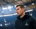 Bild: David Inderlied/dpa
Warnt vor der „Wucht“ auf Schalke: Trainer Klose. (Archivbild)