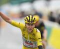 Bild: Thibault Camus/AP/dpa
Tadej Pogacar will 2026 zum fünften Mal die Tour de France gewinnen.