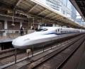 Archivbild: Soeren Stache/dpa
Japans Hochgeschwindigkeitszug Shinkansen ist berühmt für seine Pünktlichkeit.