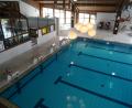 Archivbild: kaz
Auch Schwimmhalle und Umkleide im Hallenbad Tirschenreuth zeigen dem Alter entsprechende Verbrauchsspuren.