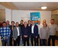 Bild: Peter Dotzler
Die Freien Wähler in Gebenbach mit Bürgermeisterkandidaten, Gemeinderatskandidaten und Gästen (von links): Jan Masek, Franz Gottschalk Günther Frieser, Bernhard Heinisch, Stefan Kroher, Peter Dotzler, Annette Schöpf, Hans Martin Grötsch, Hans Jürgen Zintl, Jaro Jungman, Albert Geitner und Christian Weber.
