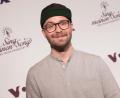 Bild: Jörg Carstensen/dpa
Öffentlich zeigte sich Mark Forster bislang stets mit Kappe. (Archivbild)