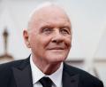 Bild: Jae C. Hong/Invision/AP/dpa
Anthony Hopkins schaute vor 50 Jahren das letzte Mal zu tief ins Glas und wäre danach fast gestorben. (Archivbild)