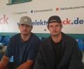 Archivbild: mr
Tim (links) und Tom Berlin gehören nicht länger zum Kader des ERSC Amberg.
