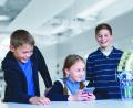 Bild: Festo SE &amp; Co KG
Ein Bionics4Education-Workshop findet im Luftmuseum in Amberg statt.