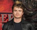 Bild: Jordan Strauss/Invision/AP/dpa
Joe Keery alias Djo landet mit seinem Song „End Of Beginning“ auf Platz 3 (Archivbild).