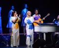 Bild: Kunz
"ABBA - The Concert" in der Max-Reger-Halle: Die italienischen Musiker von ABBAMUSIC lieferten in Weiden gemeinsam mit etlichen Background-Sängern eine Hommage an die schwedische Popgruppe ABBA.