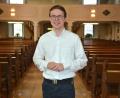Archivbild: jr
Bastian Neumann in seiner Konnersreuther Heimatkirche. Der 30-Jährige wird ab 1. September 2026 neuer Bischofskaplan bei Bischof Dr. Rudolf Voderholzer.