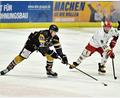 Bild: Hubert Ziegler
Max Gimmel (links) und der ERSC Amberg fokussieren sich auf die Abstiegsrunde in der Eishockey-Bayernliga.