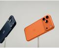 Bild: Andrej Sokolow/dpa/dpa-tmn
Die iPhone-17-Modellreihe half Apple Marktforschern zufolge, zum Smartphone-Spitzenreiter zu werden. (Archivbild)