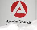 Bild: Bernd Weißbrod/dpa
Die Zahl der Arbeitslosen in Deutschland ist über die Grenze von drei Millionen gestiegen. (Archivbild)