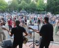 Bild: Kunz
Mehr als 2000 Besucher verfolgten das Konzert im Max-Reger-Park.