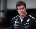 Bild: Ettore Chiereguini/AP/dpa
Toto Wolff schickt der misstrauischen Konkurrenz eine klare Botschaft. (Archivbild)