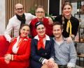 Bild: Glowka
Schauspieler von Boeing Boeing v. links hinten: Max Hars, Veronika Kraus, Elena Reiß. Vorne von links: Julia Kraus, Sarah Glowka und Tobias König.