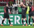 Bild: Federico Gambarini/dpa
Leverkusens Jonas Hofmann jubelt über sein Tor zum 3:0 gegen den FC St. Pauli.