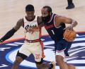Bild: Ariana Ruiz/PI via ZUMA Press Wire/dpa
Dennis Schröder und James Harden werden fortan in Cleveland zusammenspielen.