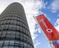 Bild: Thomas Banneyer/dpa
Es bleiben stürmische Zeiten für Vodafone, inzwischen aber immerhin mit einem kleinen Umsatzplus. (Archivbild)