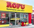 Bild: Gabi Schönberger
Die Rofu-Kinderland-Filiale an der Böttgerstraße in Weiden bleibt weiterhin geöffnet.