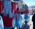 Archivbild: Gabi Schönberger
Der Faschingszug in Neustadt/WN ist seit Jahren ein Besuchermagnet. Im vergangenen Jahr säumten bei strahlendem Sonnenschein Tausende Zuschauer die Straßen. In diesem Jahr findet er am Sonntag, 15. Februar statt.