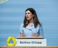 Bild: Hannes P. Albert/dpa
Commerzbank-Chefin Orlopp will noch mehr Gewinn erreichen (Archivbild)