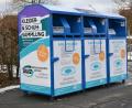 Bild: as
So sehen die neuen Altkleidercontainer aus, die der Landkreis bereits an 51 Orten aufstellen ließ. Dieser Sammelbehälter steht in Tirschenreuth auf dem Freibad-Parkplatz.